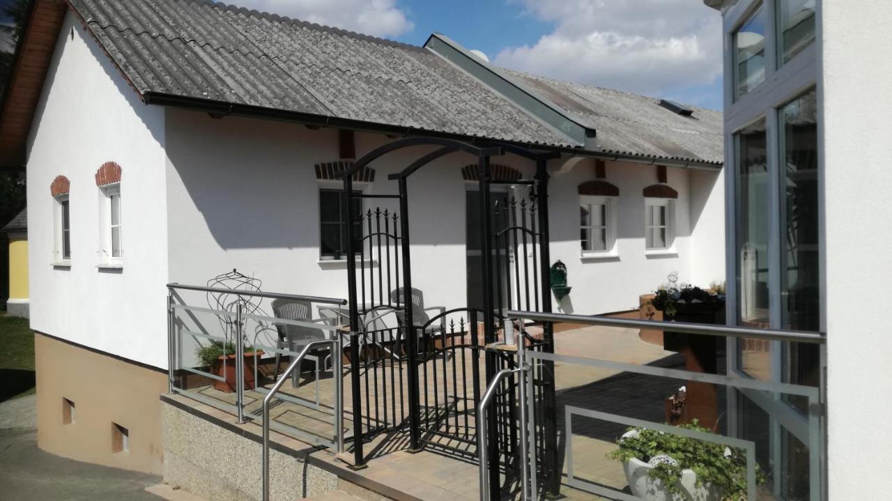 S' Kellerstoeckl Apartman Fehring Kültér fotó